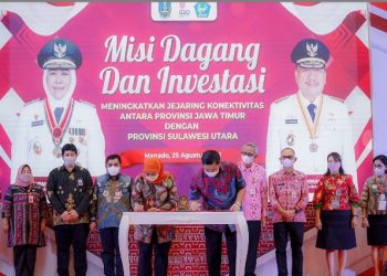 Penandatangan Nota Kesepahaman (MoU) yang dilakukan oleh beberap OPD Pemprov Jatim, BUMD Jatim, dan organisasi pengusaha di Jatim dengan Provinsi Sulawesi Utara.