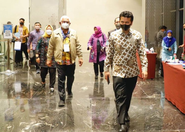 Wakil Gubernur Jawa Timur Emil Elestianto Dardak menghadiri Pembukaan Rapat Koordinasi Percepatan Penghapusan Kemiskinan Ekstrem (PPKE) di Grand Mercure Kemayoran, Jakarta Utara.
