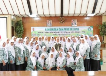 Bupati Bojonegoro Anna Mu’awanah di sela Pembinaan dan Pengukuhan Satgas PPA di aula gedung Angling Dharma.
