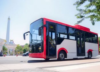 Bus Listrik Merah Putih yang diberi nama Electronik Inovation Bus atau E-Inobus produksi PT INKA, Madiun yang akan dipakai melayani mobilitas para delegasi dari seluruh negara yang hadir pada KTT G-20 pada bulan November mendatang di Bali.