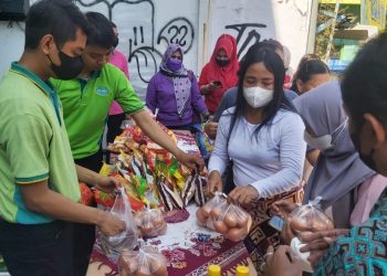 Operasi pasar untuk menstabilkan harga telur di pasaran.