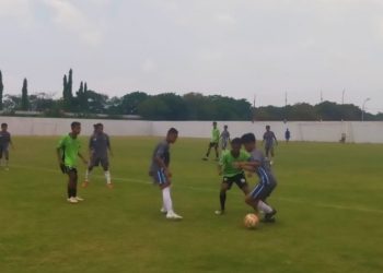Kejuaraan Soeratin U-13 dan U-15 di Gelora Putra Lakarsantri Surabaya.