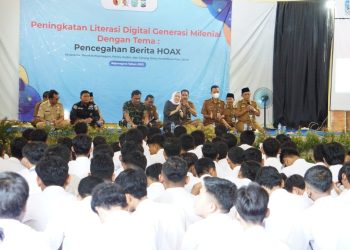 Literasi digital diikuti  ratusan siswa-siswi bertempat di SMA Negeri 1 Sumberrejo, Bojonegoro.