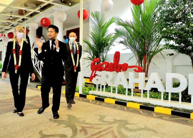 Dubes Jerman untuk Indonesia Ina Lepel bersama Wakil Gubernur Jatim Emil Elestianto Dardak.