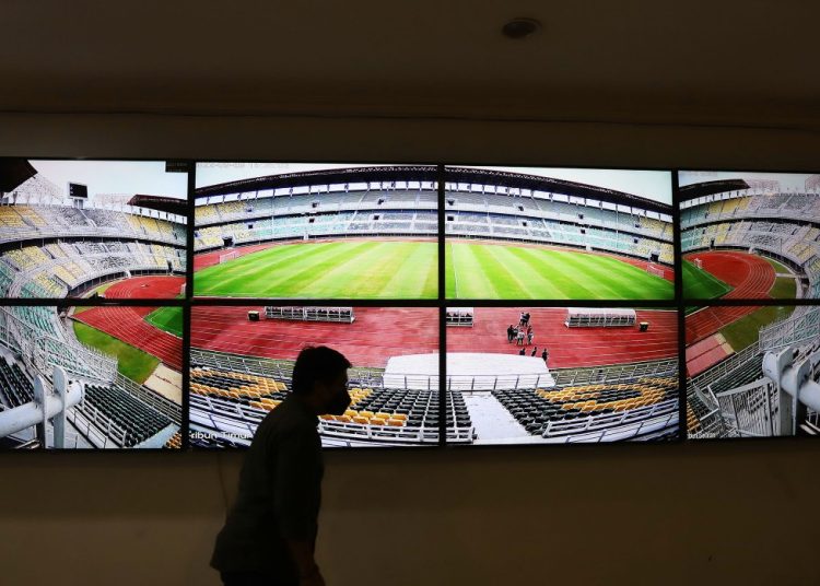 Salah satu ruangan di Stadion Gelora Bung Tomo.