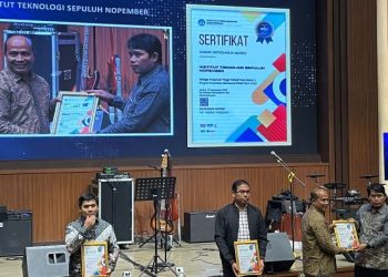 Penobatan ITS sebagai Perguruan Tinggi Terbaik pada Klaster I dalam ajang PKM Award 2022.