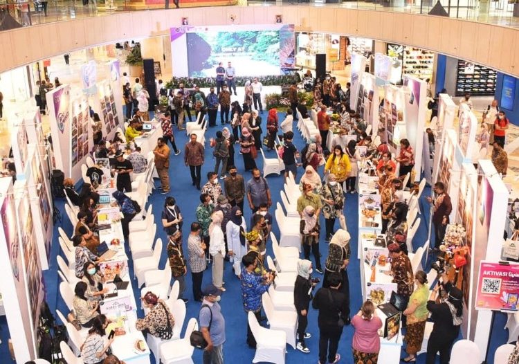 Majapahit Travel Fair (MTF) 2022 yang digelar di Atrium Tunjungan Plaza 6 Surabaya.