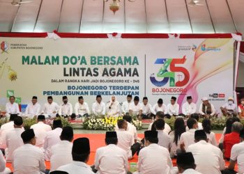 Doa bersama lintas agama di Pendopo Malowopati sebagai rangkaian Hari Jadi Bojonegoro ke-345.