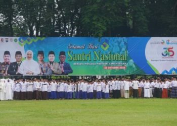 Upacara peringatan Hari Santri tahun 2022 di Alun-Alun Bojonegoro.