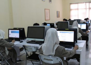 Tryout untuk siswa SMA dan sederajat secara serempak yang digelar di 53 sekolah di seluruh Provinsi Nusa Tenggara Barat (NTB).