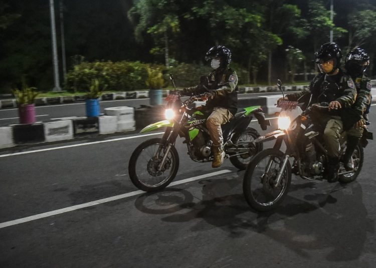 Foto ilustrasi, Pemkot Surabaya dan kepolisian bakal meningkatkan patroli pengawasan di tempat-tempat yang berpotensi digunakan sebagai lokasi tawuran.