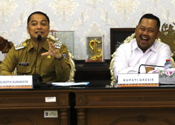 Wali Kota Surabaya, Eri Cahyadi dan Bupati Gresik, Fandi Akhmad Yani.