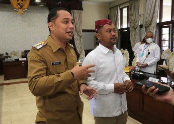 Bupati Gresik, Fandi Akhmad Yani dan Wali Kota Surabaya Eri Cahyadi.