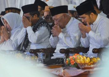 Wakil Gubernur Jawa Timur Emil Elestianto Dardak menghadiri haul 1000 hari wafatnya Gus Sholah di Rumah Sakit Hasyim Asy'ari Pesantren Tebuireng, Jombang.