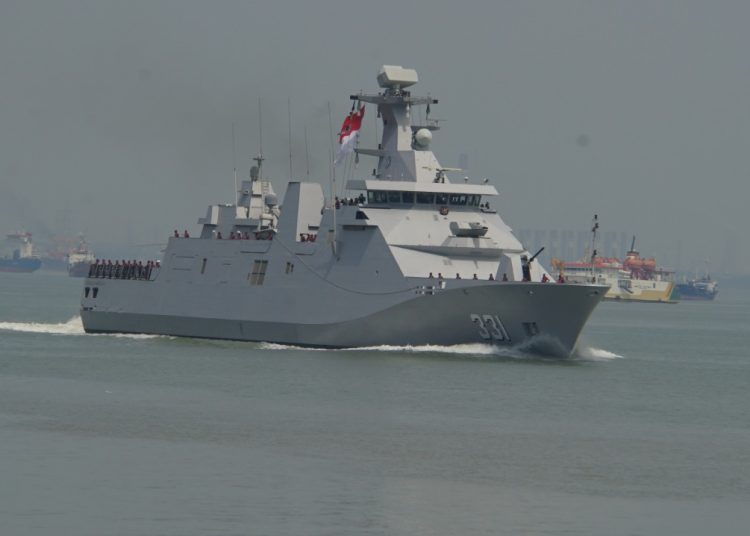 KRI Raden Eddy Martadinata-(REM) 331 kembali di Dermaga Madura Ujung Koarmada II setelah menjalankan misi latihan bersama selama 30 hari dalam Latma Multilateral Naval Exercise Kakadu-22 di Darwin Australia.