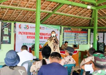 Pembinaan tentang Pengelolaan Keuangan Desa di Balai Dusun Ngantru, Desa Sekaran, Kecamatan Kasiman, Bojonegoro.