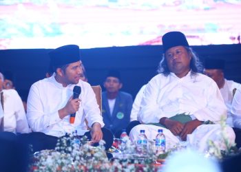 Wakil Gubernur Jawa Timur Emil Elestianto Dardak dalam Haul Pahlawan Nasional sekaligus Gubernur Jawa Timur pertama pasca kemerdekaan (1945-1948) Raden Mas Tumenggung Ario Soerjo di Magetan.