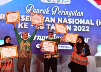 Empat penghargaan dari Gubernur Jawa Timur Khofifah Indar Parawansa diraih Bojonegoro atas pencapaian prestasi di bidang kesehatan.