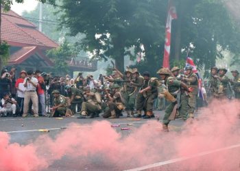 Kegiatan Parade Surabaya Juang yang diselenggarakan Pemkot Surabaya.