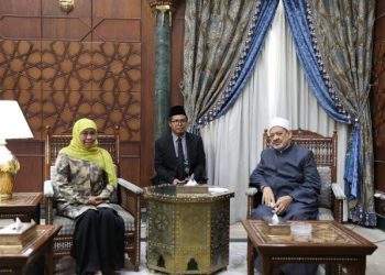Gubernur Jawa Timur Khofifah Indar Parawansa bertemu Grand Syaikh Al-Azhar University Prof. Dr. Syaikh Ahmad At-Thayeb.