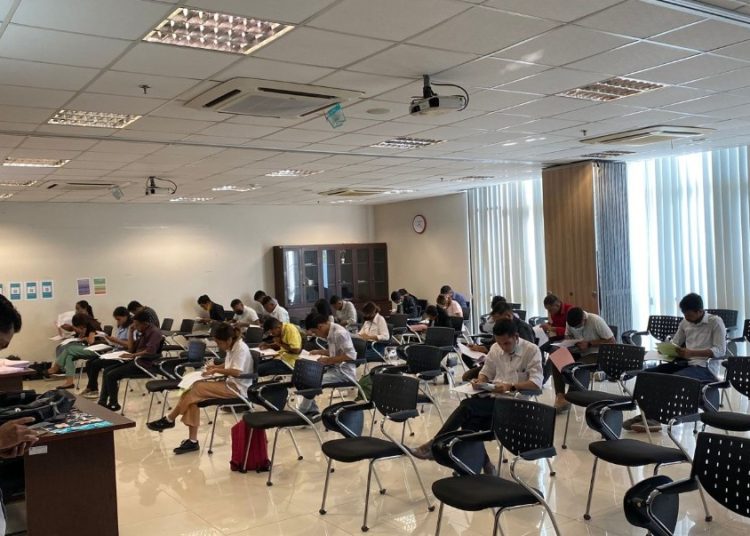 Rangkaian promosi dan seleksi masuk calon mahasiswa baru ITS 2023 di Timor Leste.