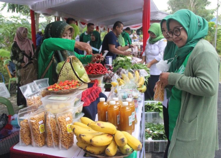 Kegiatan Farmer's Fun Day yang diselenggarakan di gedung Serbaguna Kecamatan Sugihwaras, Bojonegoro.