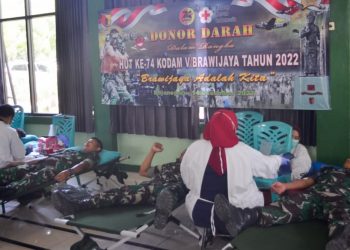 Kegiatan donor darah yang dilakukan Kodim Bojonegoro dalam menyambut Hari Ulang Tahun (HUT) ke- 74 Kodam V Brawijaya dan Hari Juang TNI Angkatan Darat.