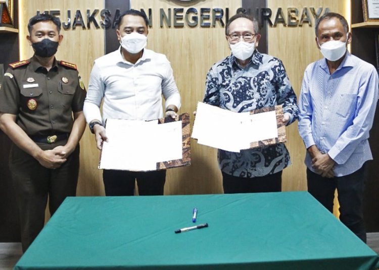 Salah satu MoU Pemkot Surabaya dengan pihak kejaksaan dalam upaya penyelamatan aset.