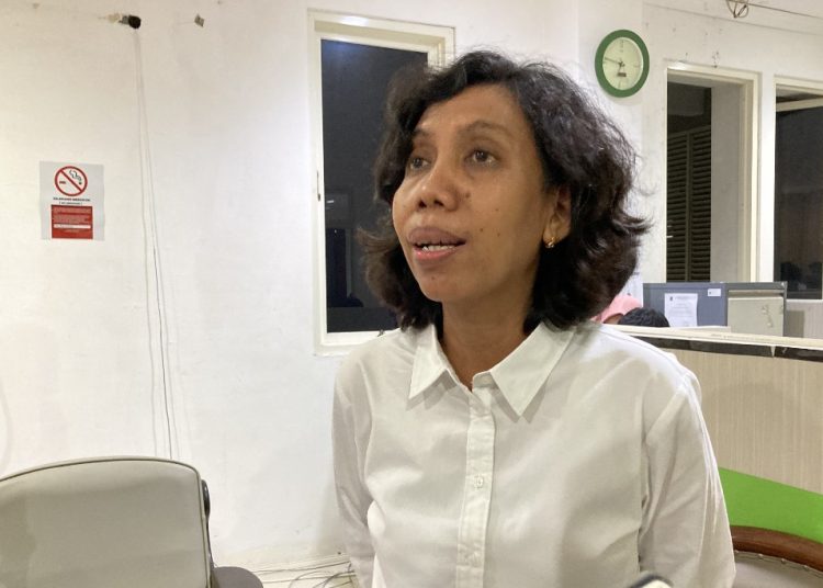 Kepala Badan Kesatuan Bangsa dan Politik (Bakesbangpol) Kota Surabaya, Maria Theresia Ekawati Rahayu