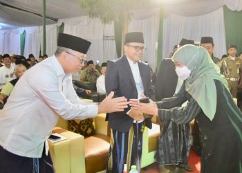 Gubernur Jawa Timur Khofifah Indar Parawansa menghadiri Musyawarah Kerja Wilayah (Muskerwil) Pengurus Wilayah Nahdlatul Ulama (PWNU) Jawa Timur di Pondok Pesantren Mojosari, Desa Ngepeh, Kecamatan Loceret, Nganjuk.