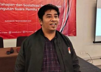 Divisi Sosialisasi Pendidikan Pemilih, Partisipasi Masyarakat dan Sumber Daya Manusia KPU Surabaya, Subairi.