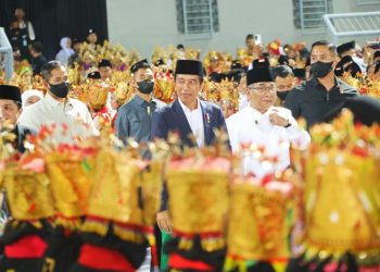 Presiden Joko Widodo menghadiri Festival Tradisi Islam Nusantara (FTIN), di Stadion Diponegoro, Kabupaten Banyuwangi.