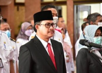 Sekda definitif Kota Surabaya Ikhsan.