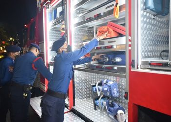 Mobil Heavy Duty Rescue yang diluncurkan di halaman Balai Kota Surabaya di malam jelang pergantian tahun 2023.