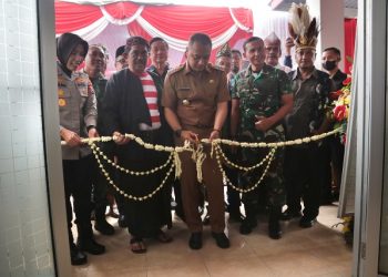 Wali Kota Surabaya Eri Cahyadi dalam peresmian Rumah Bhinneka di Jalan Nginden Baru 6 No. 28, Kecamatan Sukolilo.