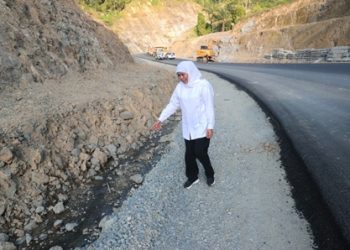 Jalur Lintas Selatan yang menghubungkan Tulungagug- Trenggalek segera tuntas pembangunannya.