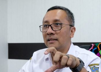 Kepala Dispendukcapil Kota Surabaya Agus Imam Sonhaji.