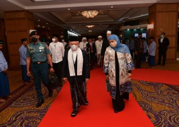 Wakil Presiden RI KH Ma'ruf Amin bersama Gubernur Jatim Khofifah Indar Parawansa.