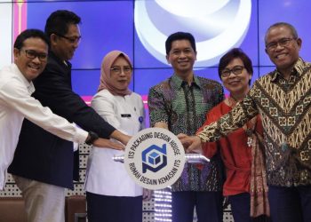 Peluncuran Packaging Design House atau Rumah Desain Kemasan untuk memenuhi kebutuhan branding kemasan UMKM yang dilaksanakan di Gedung Research Center ITS.