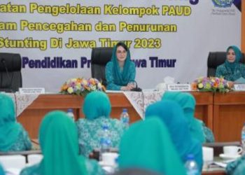 Ketua TP PKK Provinsi Jawa Timur Arumi Bachsin dalam rakor stunting bertajuk Penguatan Pengelolaan Kelompok PAUD dalam Pencegahan dan Penurunan Stunting di Jatim.