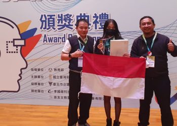 Siswi SMAN 5 Surabaya Nathania mendapatkan gelar first place atau juara 1 kategori Medicine and Health Science dalam ajang kompetisi sains Taiwan International Science Fair (TISF) 2023.