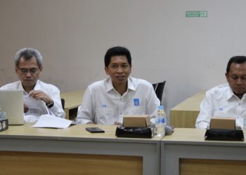 Tim ITS saat melakukan pertemuan dengan PT Panasonic Gobel Life Solutions Manufacturing.