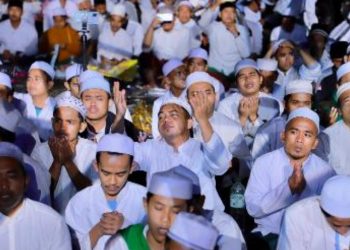 Kegiatan Bersalawat Bersama Habib Syech bin Abdul Qodir Assegaf.