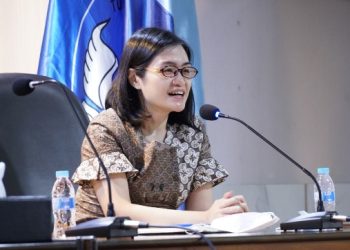 Perwakilan delegasi NTU, Assoc Prof Lydia Helena Wong saat diskusi terbuka dengan para peneliti ITS.