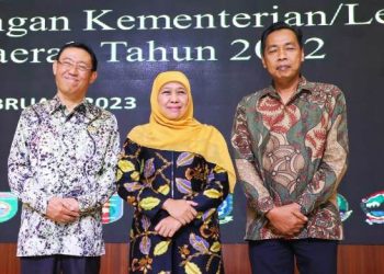 Gubernur Jawa Timur Khofifah Indar Parawansa menghadiri entry meeting atas pemeriksanaan laporan keuangan kementerian lembaga dan pemerintah daerah tahun 2022 yang diselenggarakan oleh BPK RI di Jakarta.