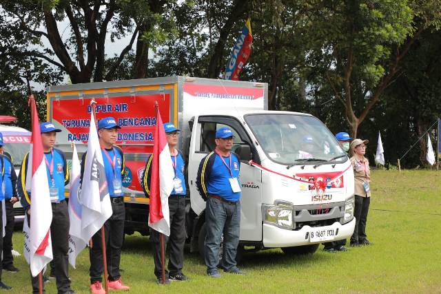 Peluncuran Mobil Dapur Air Nutrisi di Taman Candra Wilwatikta, Kabupaten Pasuruan.