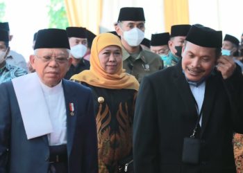 Gubernur Jawa Timur Khofifah Indar Parawansa mendampingi Wakil Presiden RI Ma'ruf Amin menghadiri Wisuda Hafidzoh V Pondok Pesantren Hamalatul Qur'an Putri di Desa Jogoroto, Jombang.