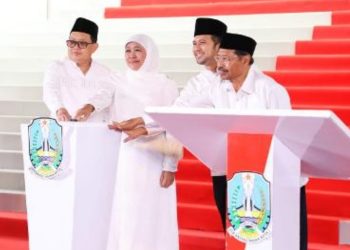 Gubernur Jawa Timur Khofifah Indar Parawansa meresmikan Masjid Raya Islamic Centre Jawa Timur.
