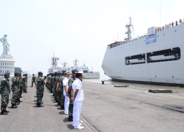 Pelepasan KRI di Dermaga Madura Koarmada II.