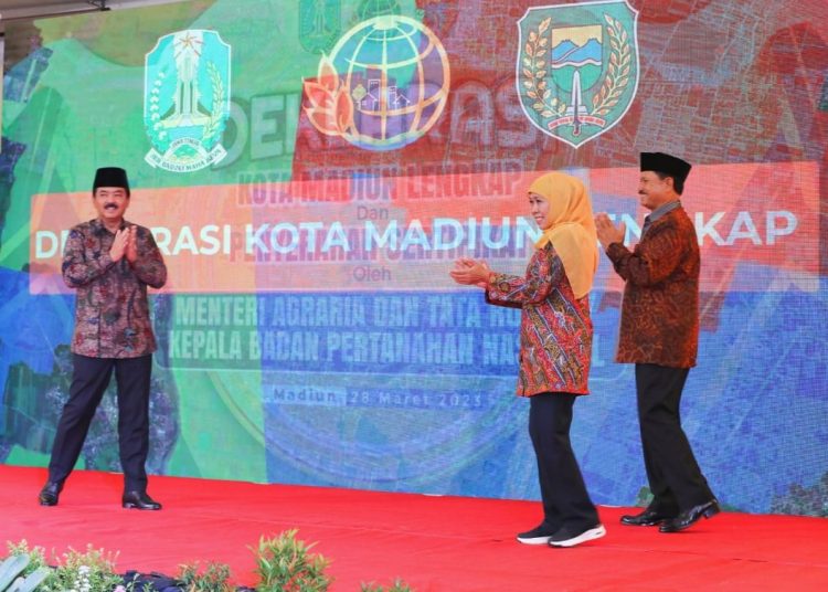 Deklarasi Kota Madiun sebagai Kota Lengkap PTSL.